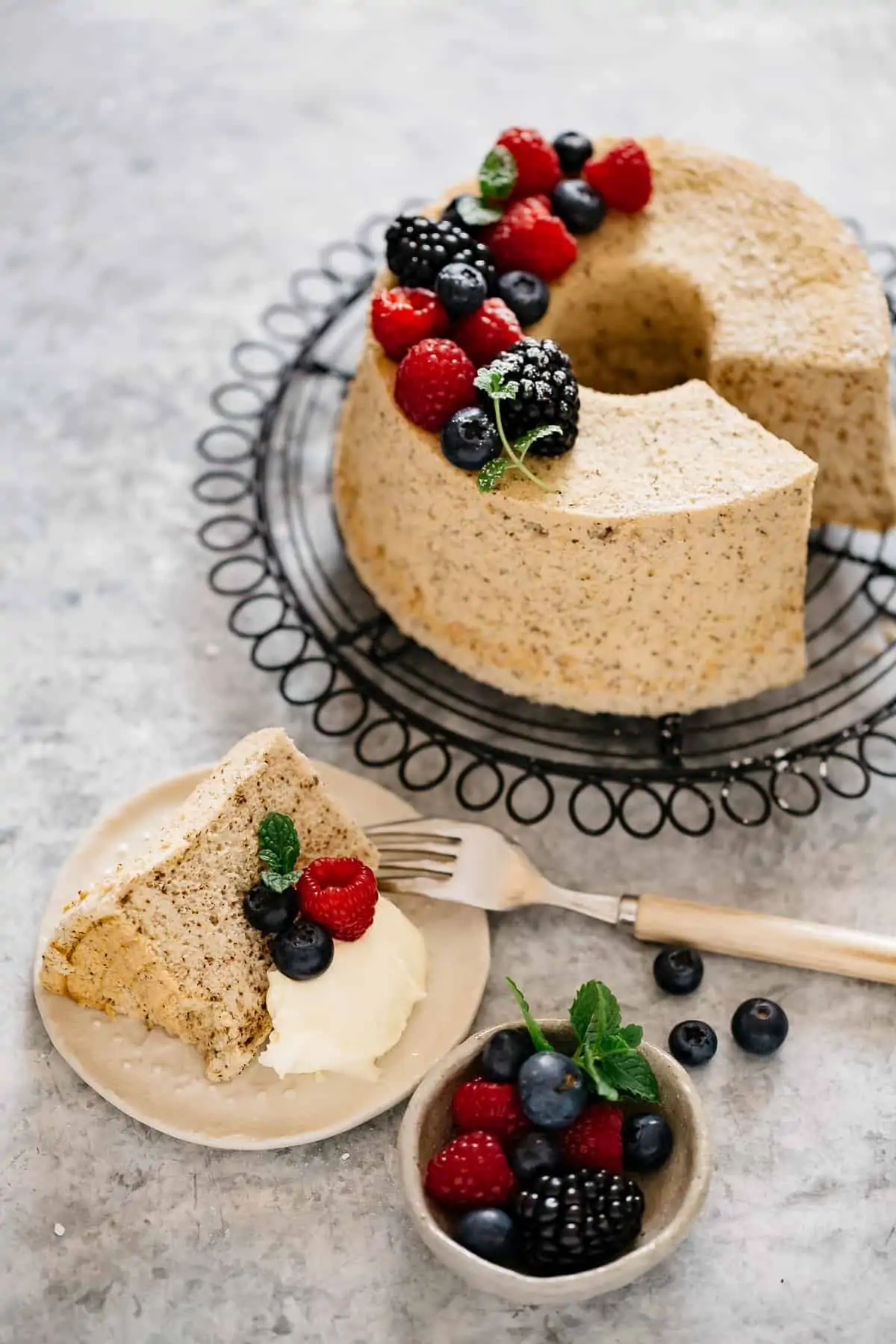 Hojicha flavoured Chiffon cake topped with berries and mascarpone